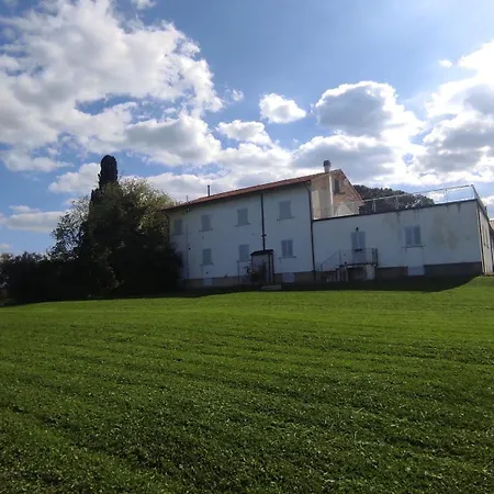 Borgo Iris - Wine Farm Near Cortona Petraia